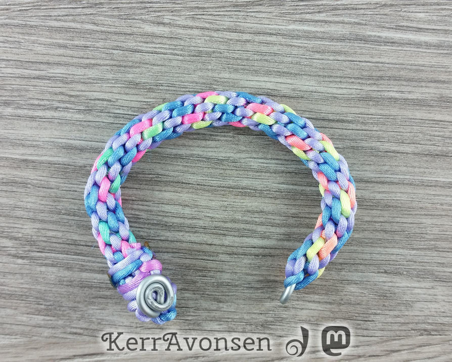 bracelet_LB_rainbow_wire_core-20180510_123856.jpg