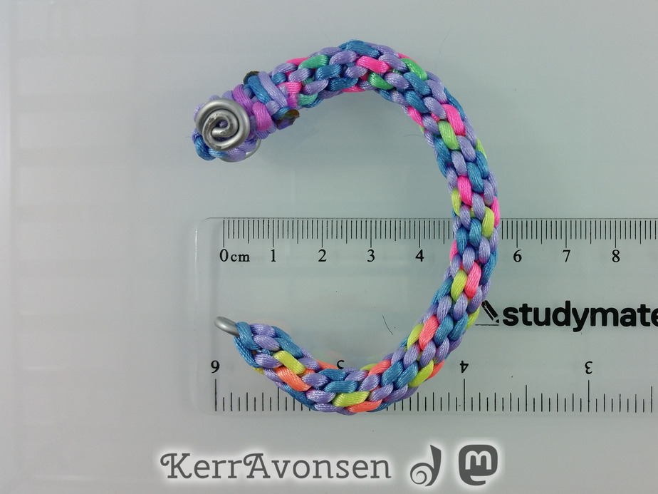 bracelet_LB_rainbow_wire_core-20181126_115914.jpg