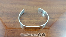 bracelet_aluminium_cuff_narrow-20170530_193116.jpg