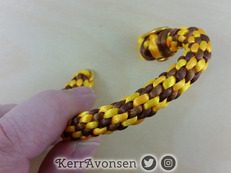bracelet_yellow_brown_wire_core-20181126_115232.jpg