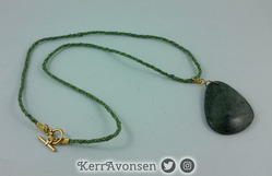 necklace_green_marble-20170501_134131.jpg