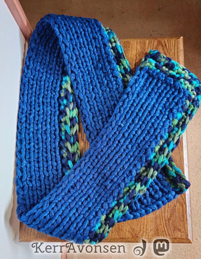 bluegreen_scarf-20240414_151536.jpg